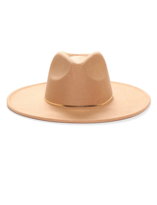 Lola in Camel